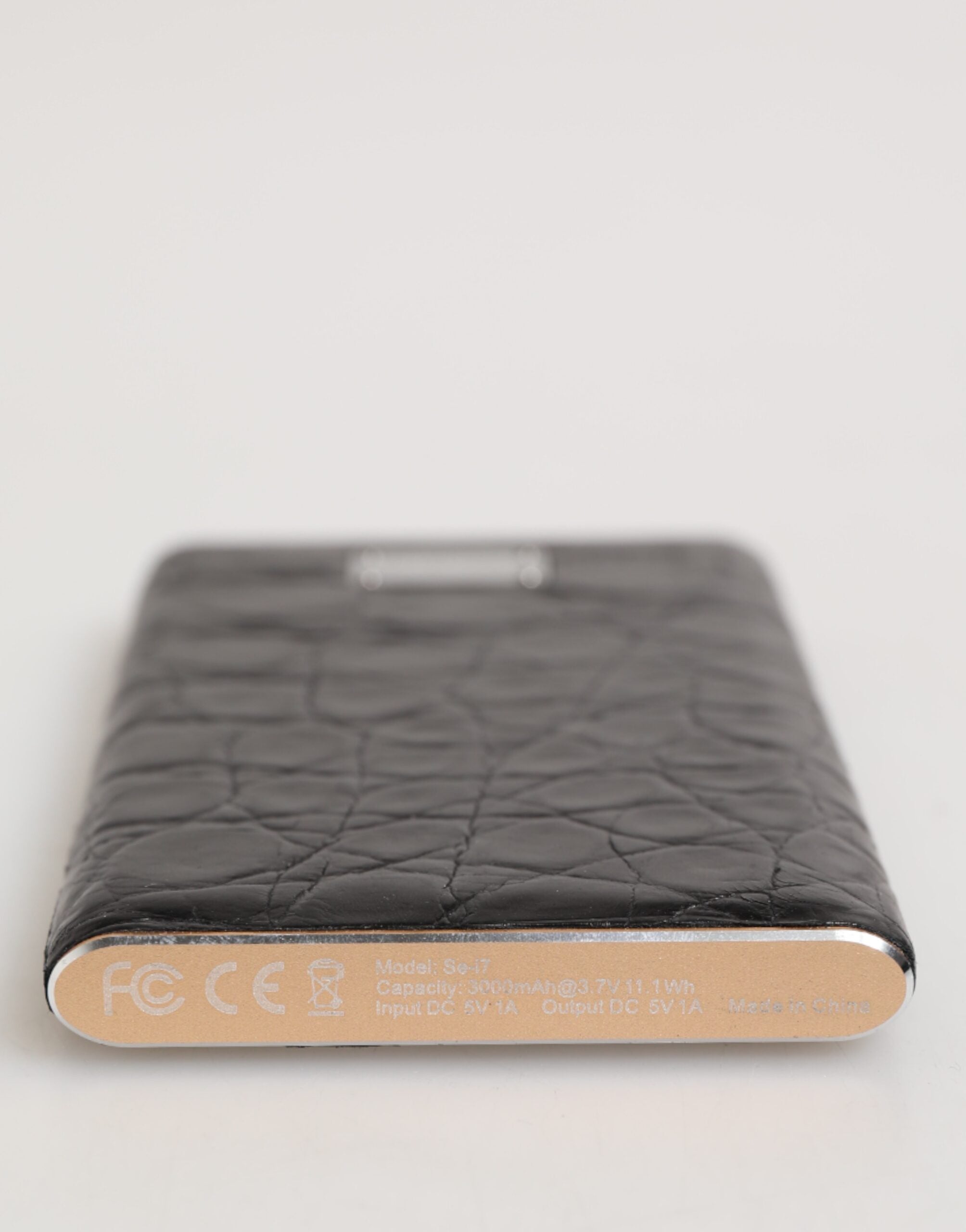 Black Exoctic Leather Embossed 3000mAh Power Bank Charger USB
